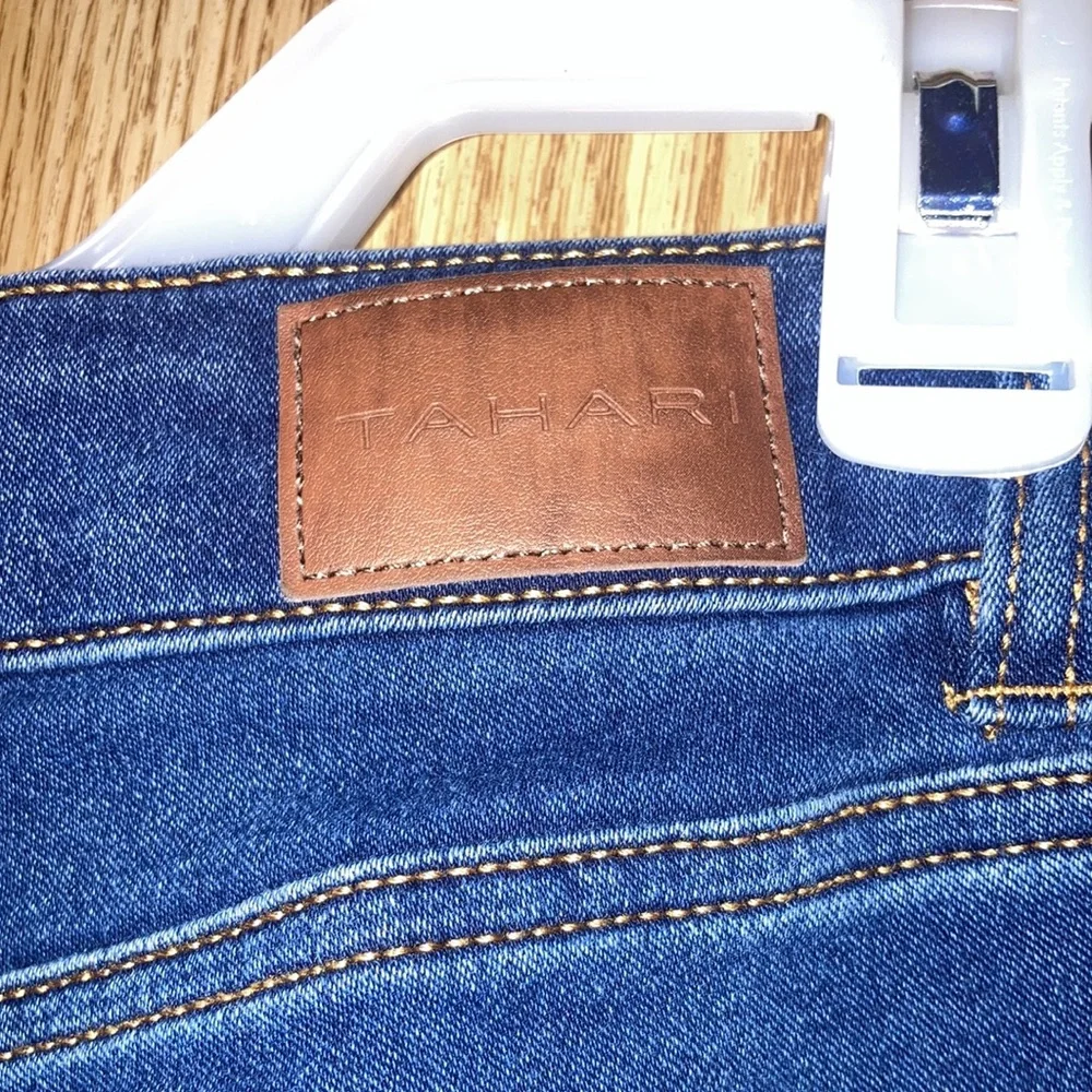 TAHARI Jeans 👖 - Picture 3 of 7